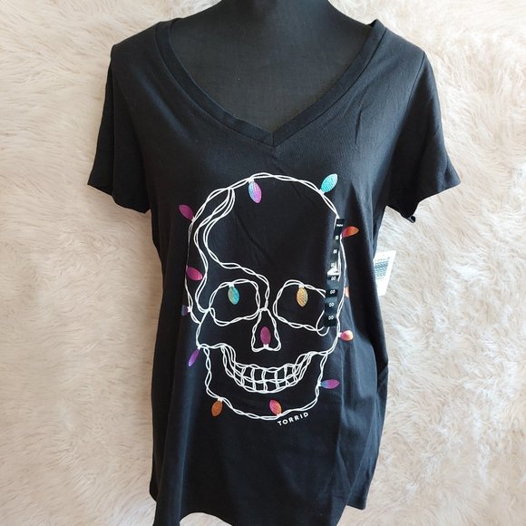 Torrid Women's Black Skull Lights Plus Size V-Neck T-Shirt Size 00 (M-L) 10 - Picture 1 of 7